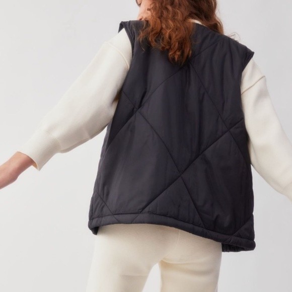 Socialite Quilted Vest - BRAND NEW! - Picture 2 of 5